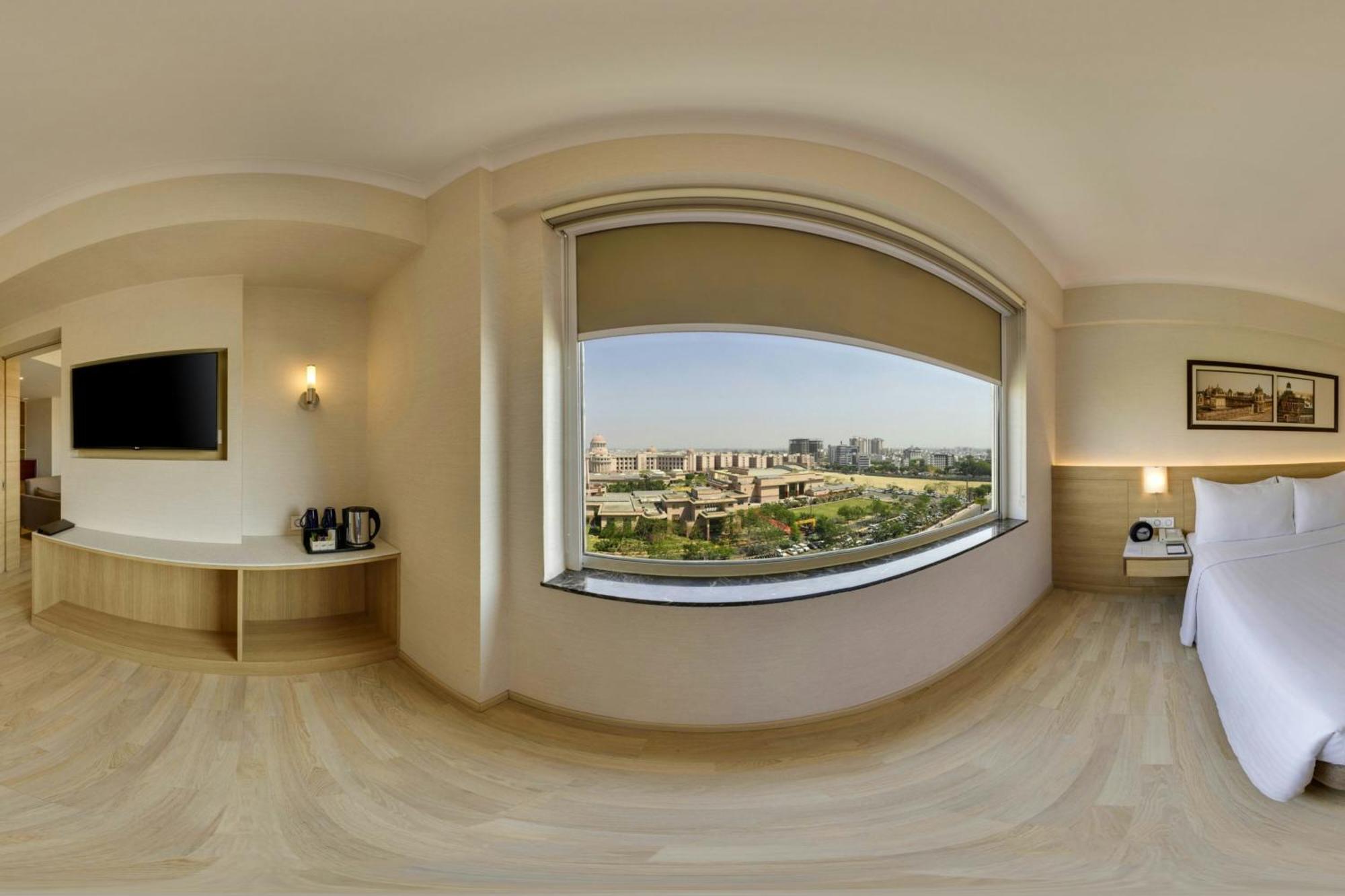 Fairfield By Marriott Lucknow Hotell Eksteriør bilde